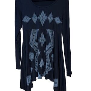Karen Kane Women's Black and Gray Patterned Tunic